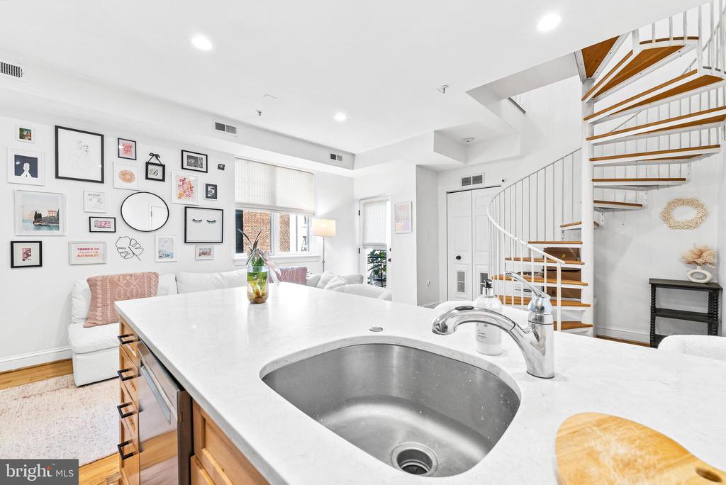 1417 CHAPIN STREET NW 404, WASHINGTON, DC 20009, 1 Bedroom Bedrooms, ,1 BathroomBathrooms,Residential,For Sale,The Denver,CHAPIN,4,DCDC2198904