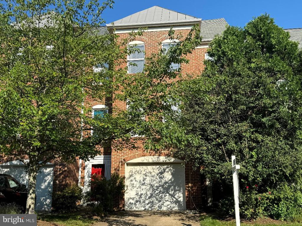 12097 EDGEMERE CIRCLE, RESTON, VA 20190, 3 Bedrooms Bedrooms, ,3 BathroomsBathrooms,Residential Lease,For Rent,EDGEMERE,VAFX2229354