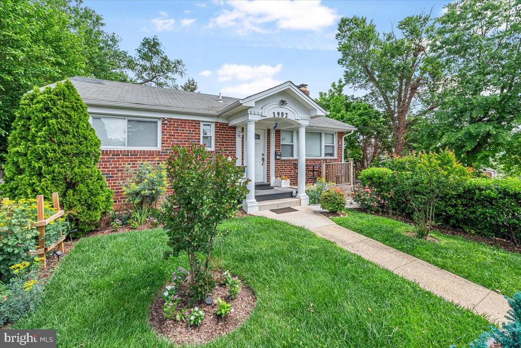 1902 LEBANON STREET, HYATTSVILLE, MD 20783, 5 Bedrooms Bedrooms, ,2 BathroomsBathrooms,Residential,For Sale,LEBANON,MDPG2152020