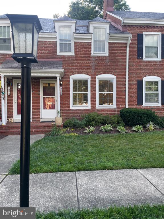 4273 35TH STREET S, ARLINGTON, VA 22206, 2 Bedrooms Bedrooms, ,2 BathroomsBathrooms,Residential Lease,For Rent,35TH,VAAR2058084
