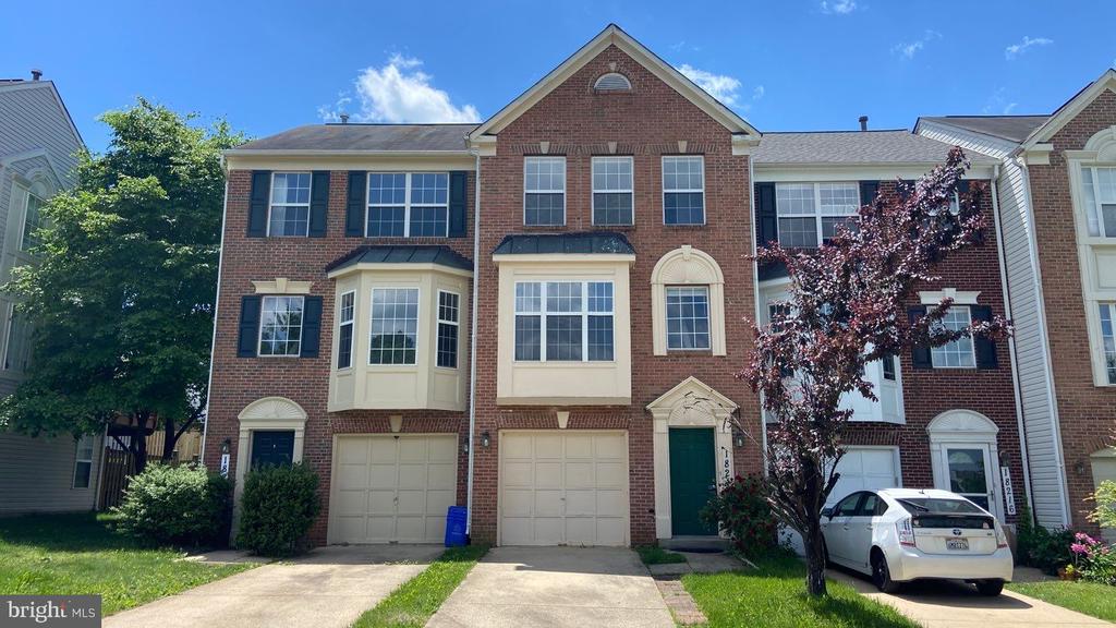 18214 GRAVINIA CIRCLE, GERMANTOWN, MD 20874, 3 Bedrooms Bedrooms, ,3 BathroomsBathrooms,Residential Lease,For Rent,GRAVINIA,MDMC2182382