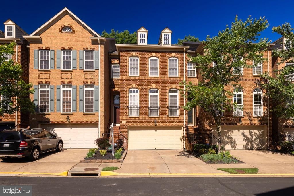 7144 POINT REPLETE CIRCLE, FORT BELVOIR, VA 22060, 3 Bedrooms Bedrooms, ,3 BathroomsBathrooms,Residential,For Sale,POINT REPLETE,VAFX2238082