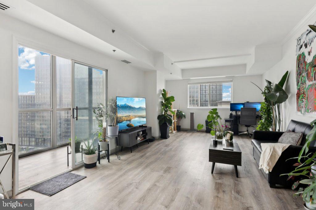 S 1211 EADS STREET 1701, ARLINGTON, VA 22202, 1 Bedroom Bedrooms, ,1 BathroomBathrooms,Residential,For Sale,EADS,1,VAAR2058080