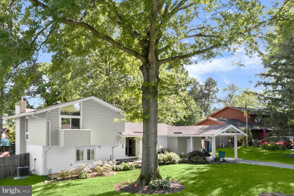 3008 QUAIL HOLLOW TERRACE, BROOKEVILLE, MD 20833, 3 Bedrooms Bedrooms, ,3 BathroomsBathrooms,Residential,For Sale,QUAIL HOLLOW,MDMC2175442