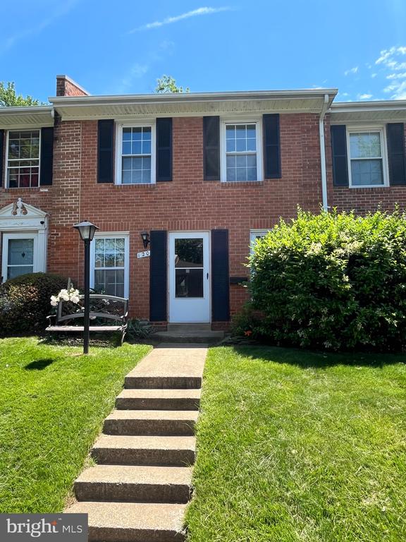 N 120 BAYLOR DRIVE, STERLING, VA 20164, 3 Bedrooms Bedrooms, ,1 BathroomBathrooms,Residential,For Sale,BAYLOR,VALO2097918