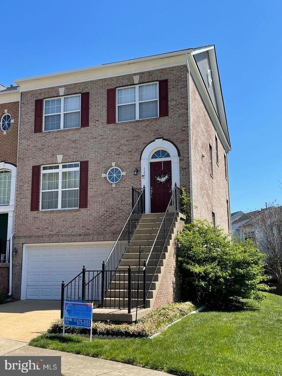 7261 CASTLEFIELD WAY, SPRINGFIELD, VA 22150, 3 Bedrooms Bedrooms, ,3 BathroomsBathrooms,Residential,For Sale,CASTLEFIELD,VAFX2244758