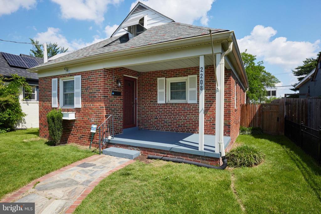 2208 S STREET NE, WASHINGTON, DC 20002, 3 Bedrooms Bedrooms, ,2 BathroomsBathrooms,Residential,For Sale,S,DCDC2198242