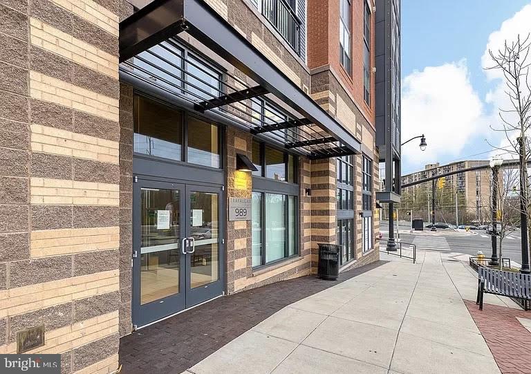 S 989 BUCHANAN STREET 223, ARLINGTON, VA 22204, 1 Bedroom Bedrooms, ,1 BathroomBathrooms,Residential Lease,For Rent,BUCHANAN,2,VAAR2058572