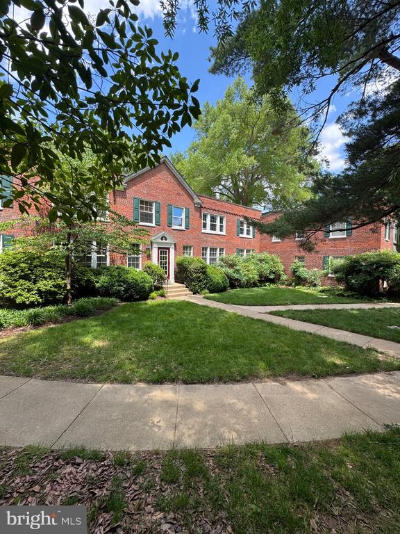 2011 KEY BOULEVARD 12595, ARLINGTON, VA 22201, 2 Bedrooms Bedrooms, ,1 BathroomBathrooms,Residential Lease,For Rent,KEY,1,VAAR2058576